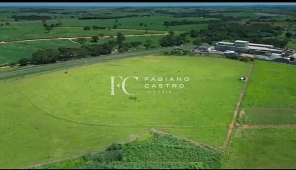Terreno à VENDA Área com 40.000m² às margens da Rodovia Washington Luís em Cedral!