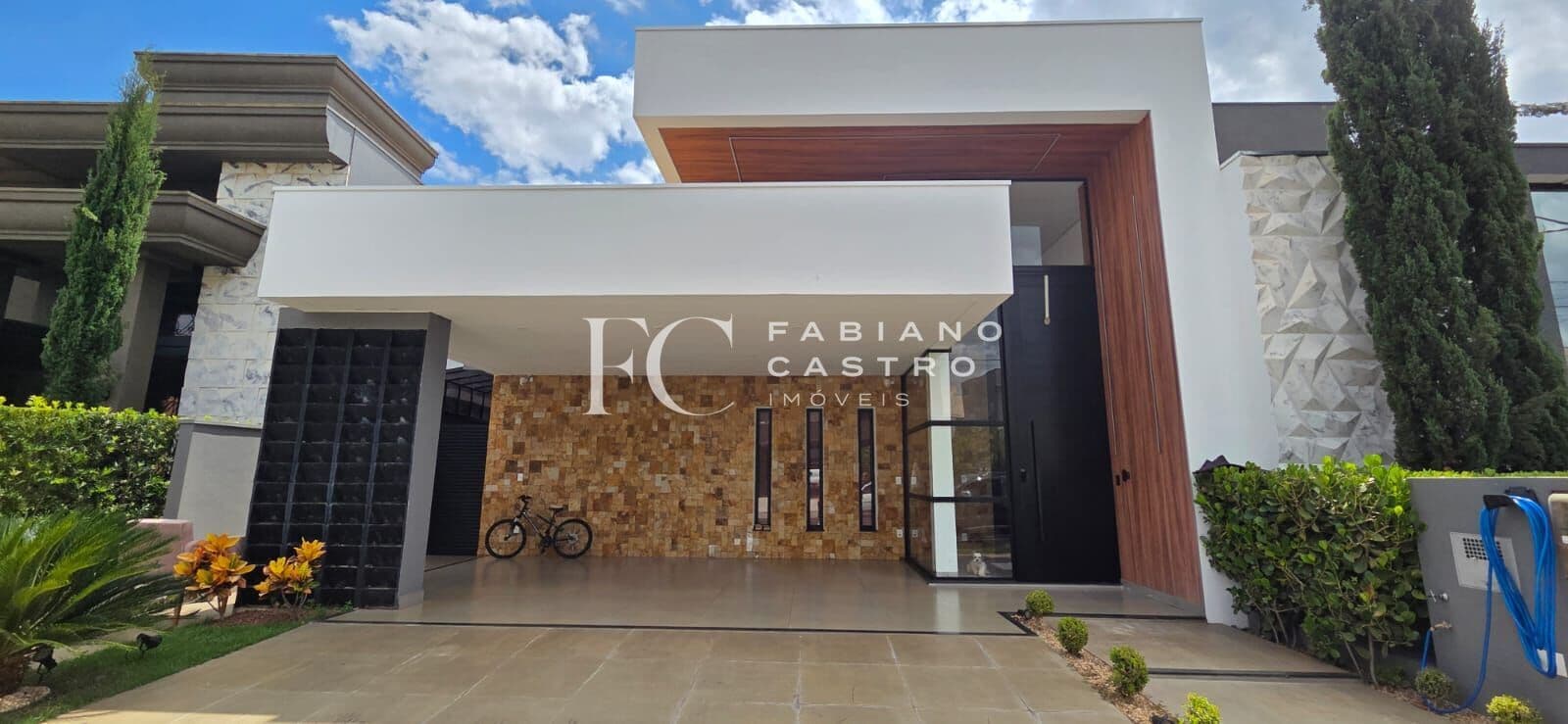 Casa de Condomínio em São José do Rio Preto - Village Damha 3