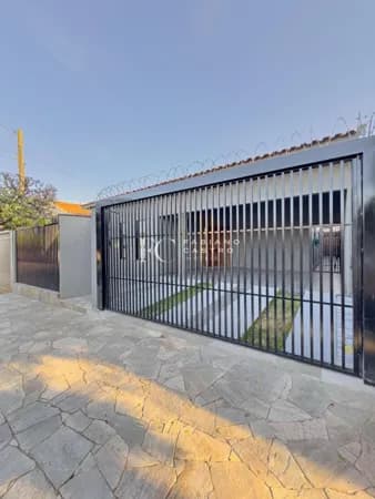 Linda Casa à VENDA no Jardim Vitória Régia!!!