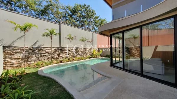 Linda CASA à VENDA no Condomínio BELA VISTA!!