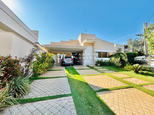 Linda CASA à VENDA no Condomínio Residencial Gaivota I!!