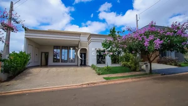 Linda Casa à VENDA no Condomínio MARIA JÚLIA!!!