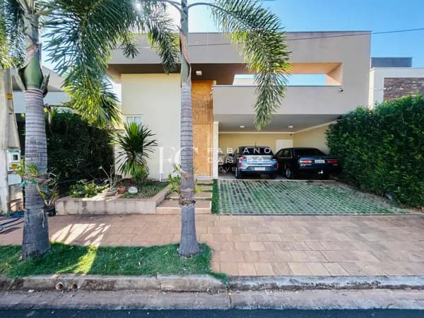 Linda Casa À VENDA no Condomínio Alta Vista