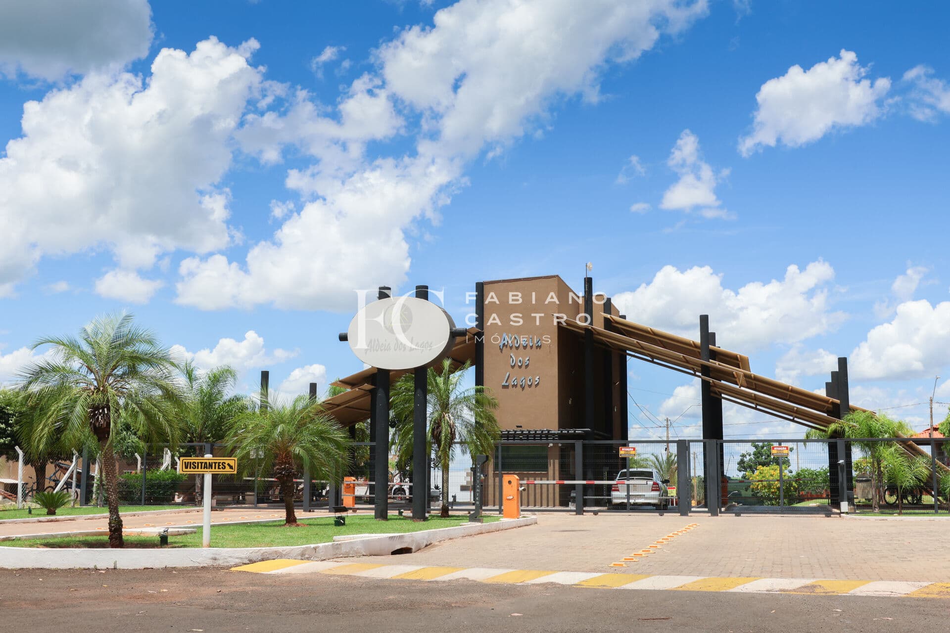 Lindo Rancho à VENDA no Condomínio Aldeia dos Lagos!!