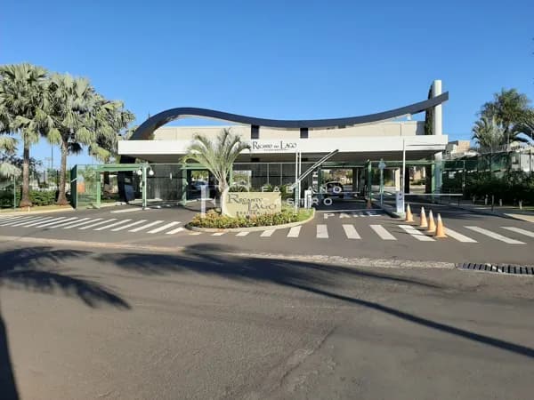 Ótimo Terreno com excelente localização no condomínio Recanto do Lago!