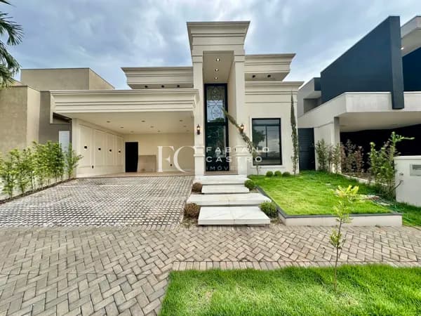 Belíssima casa à VENDA no condomínio Quinta do Lago!!