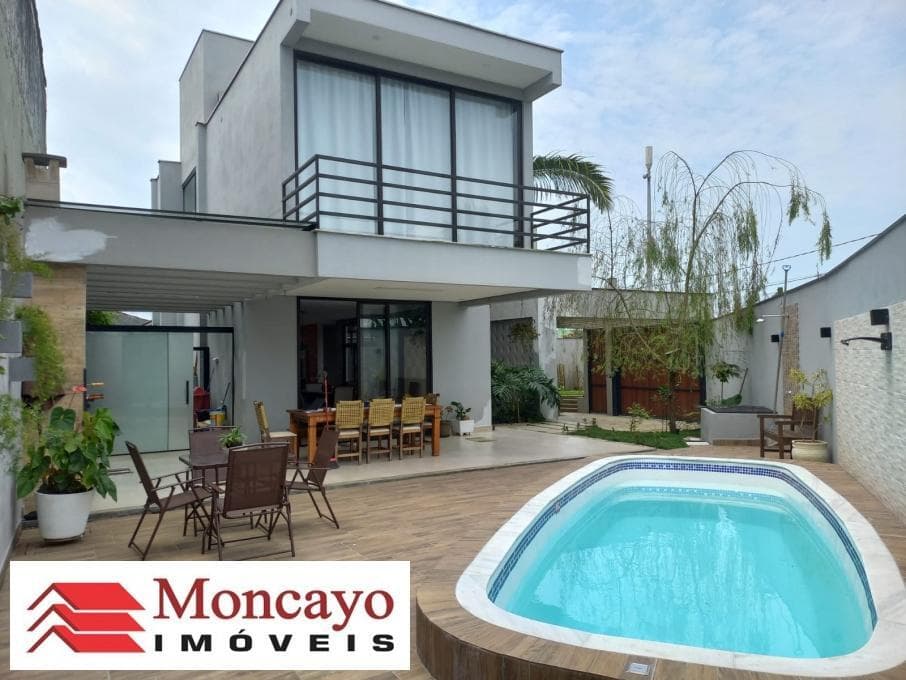 Sobrado com 3 quartos e designer moderno para venda no Poiares, Caraguatatuba