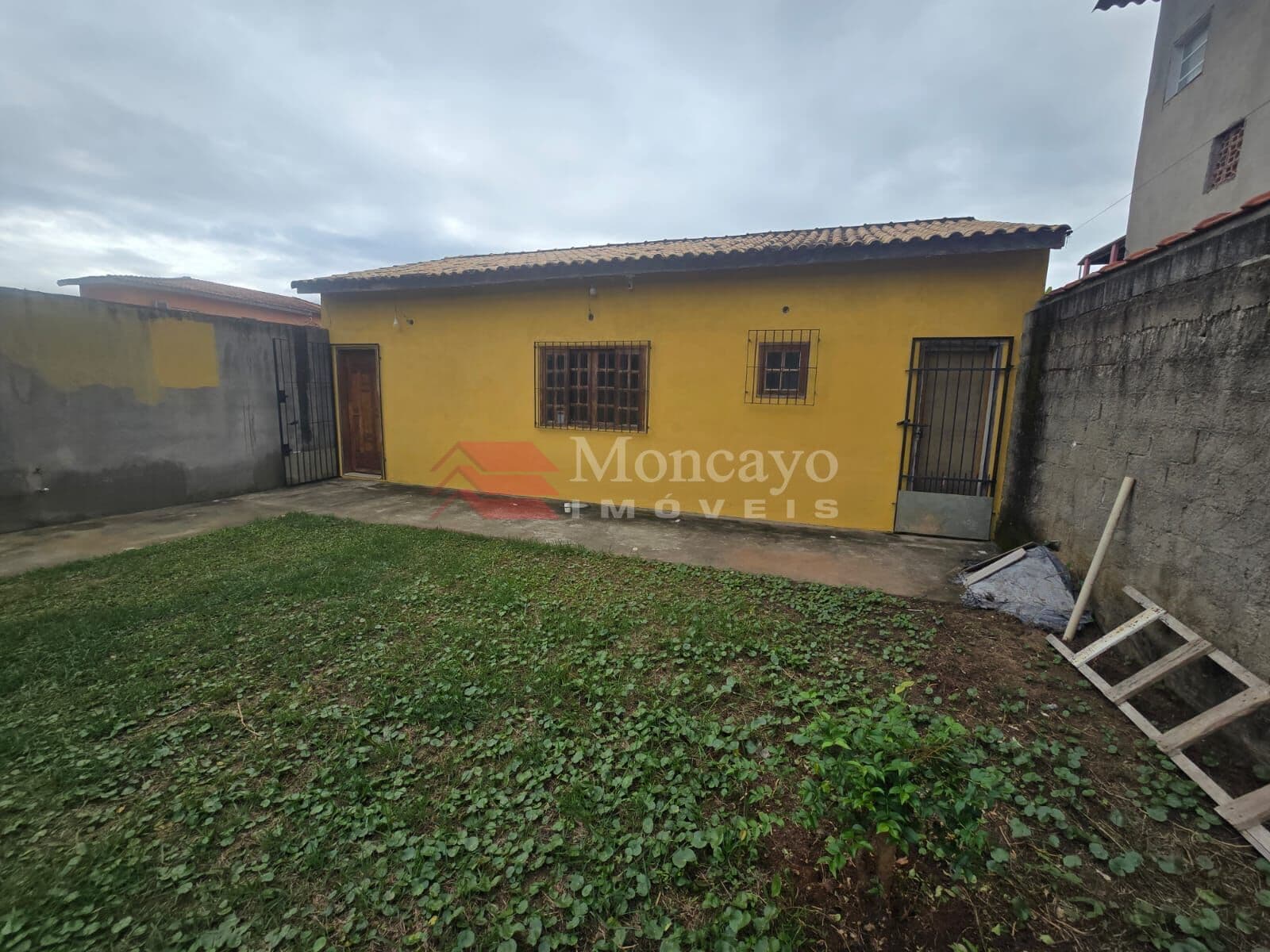 Edícula para venda no Barranco Alto, Caraguatatuba - SP.