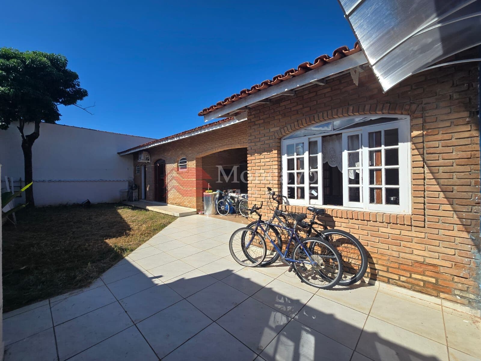Casa para locação com 4 quartos no Jardim Primavera.