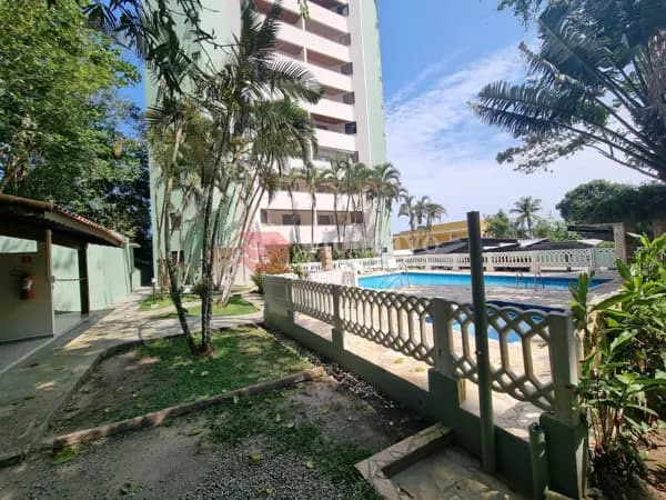 Apartamento com 2 quartos no Sumaré.