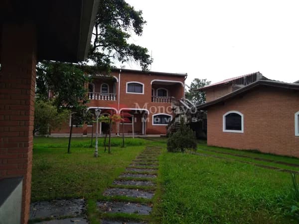 Sobrado em excelente localização