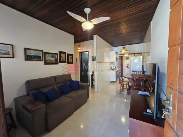 Casa em condomínio à venda no Jardim Britãnia, Caraguatatuba - SP.