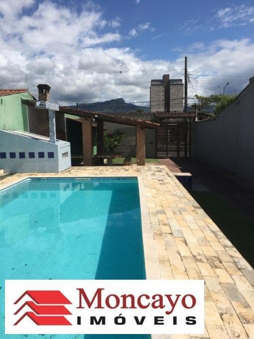 Casa para venda tipo edícula com piscina na Praia das Palmeiras, Caraguatatuba