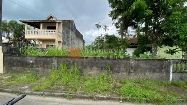 Terreno com 280m² para venda no Getuba.