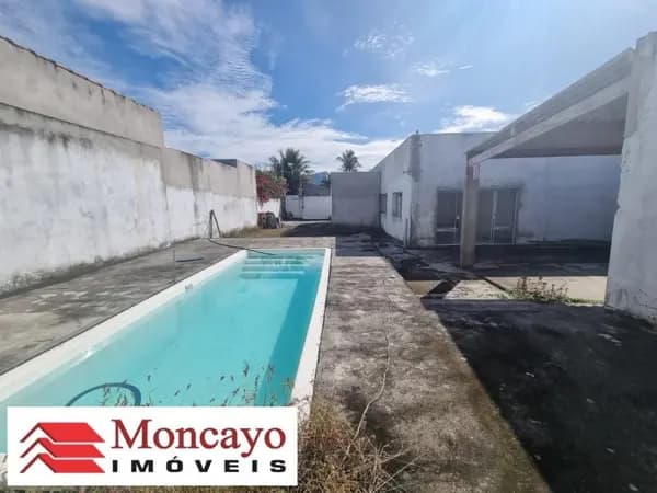 Casa nova para venda faltando acabamentos na Praia das Palmeiras, Caraguatatuba