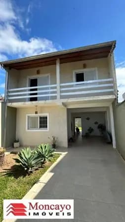 Sobrado com 2 suítes para venda no Jardim Jaqueira, Caraguatatuba - SP.
