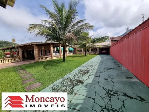 Casa com hidromassagem e piscina para venda na Martim de Sá, Caraguatatuba