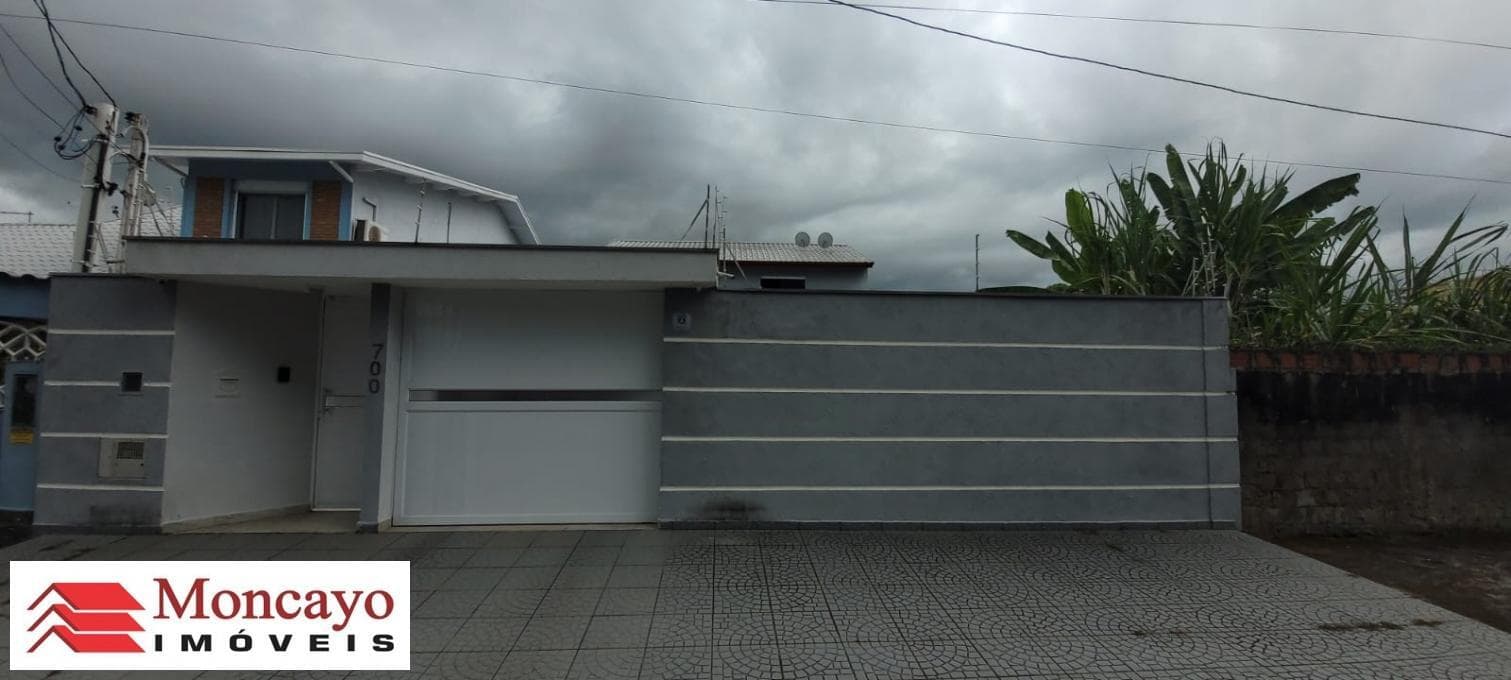 Sobrado com 5 quartos para venda no Indaiá, Caraguatatuba
