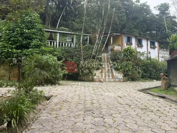 Fazenda/Sítios/Chácaras em Natividade da Serra - Bairro Alto