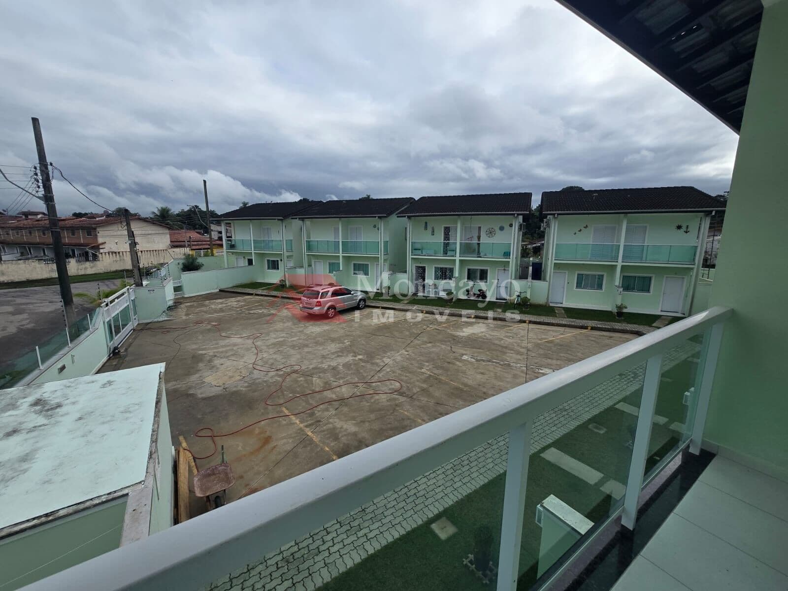 Sobrado em condomínio com 2 quartos no Porto Novo.
