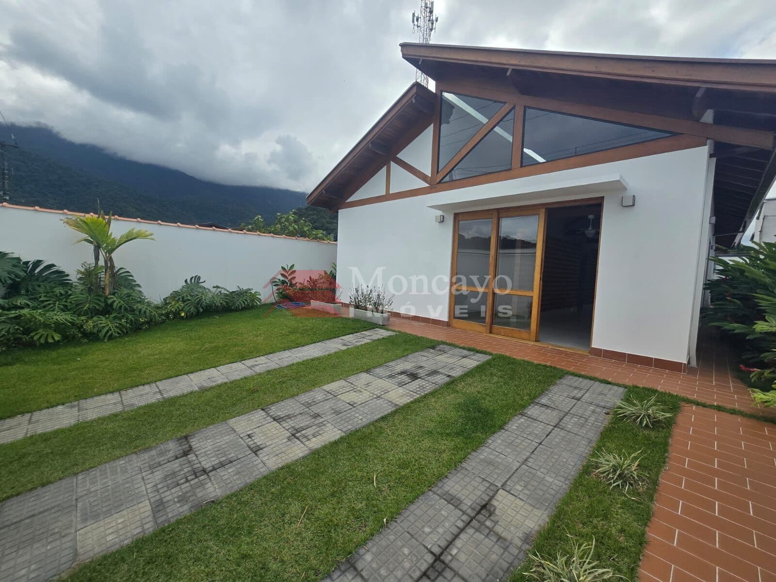 Casa nova com 3 quartos à venda no Massaguaçu.
