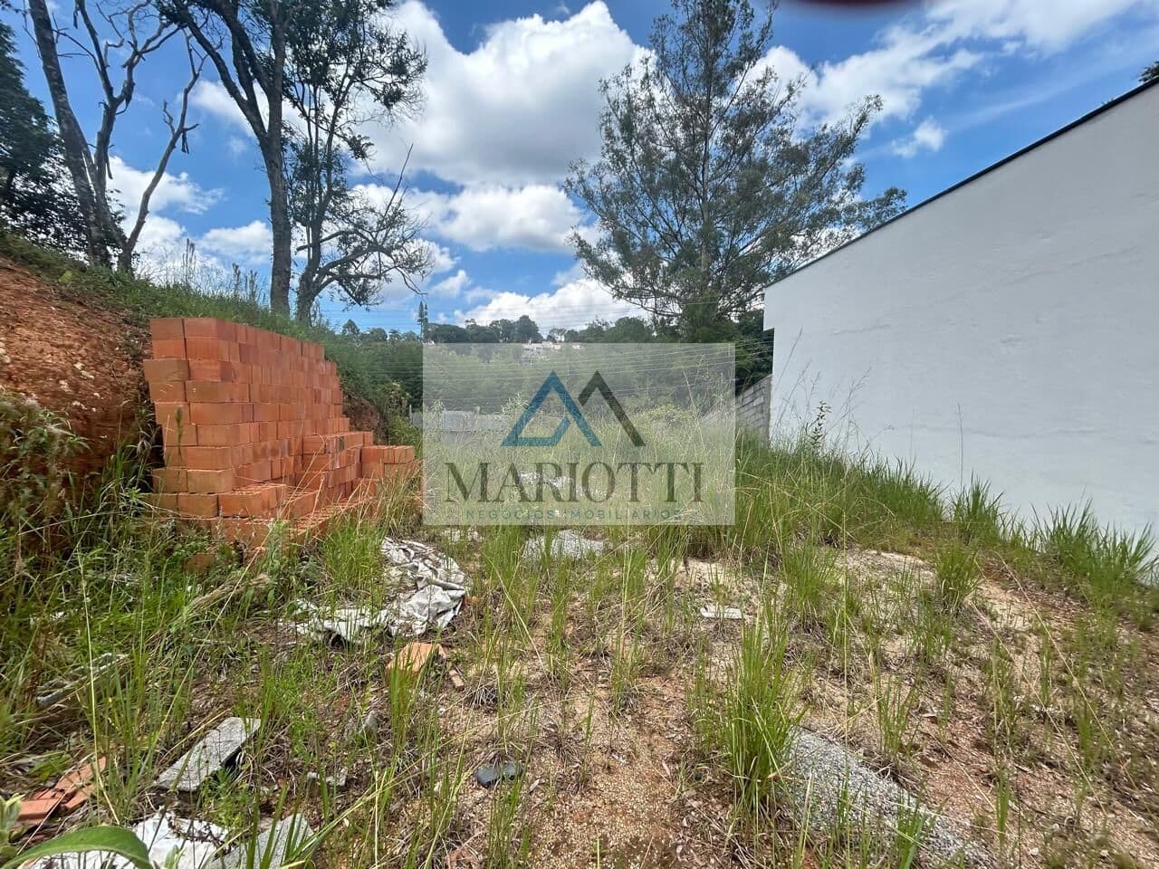 Terreno em Condomínio residencial Mirante da Mantiqueira com 320 m² em Mairiporã-SP