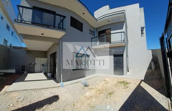 Sobrado à venda no Residencial Santo Antônio – Franco da Rocha/SP