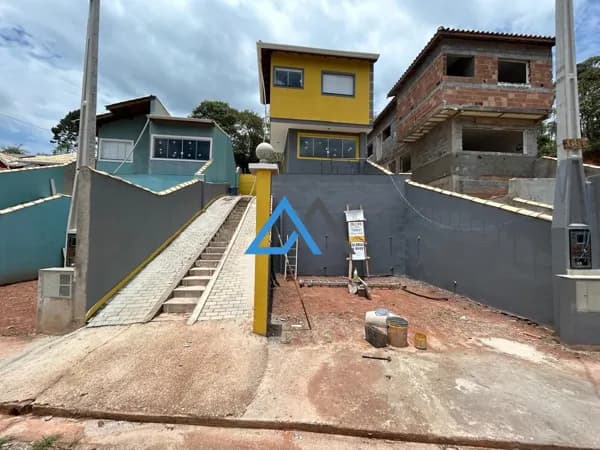 Casa com piscina a área gourmet com 150 m² à Venda em Mairiporã - SP