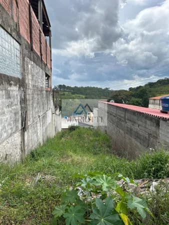 Lote de 125m² Pronto para Construir, em Localização Privilegiada, R$ 109 mil