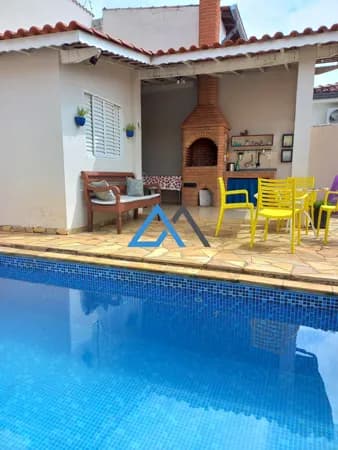 Casa com piscina à Venda no Jardim Europa – Bragança Paulista