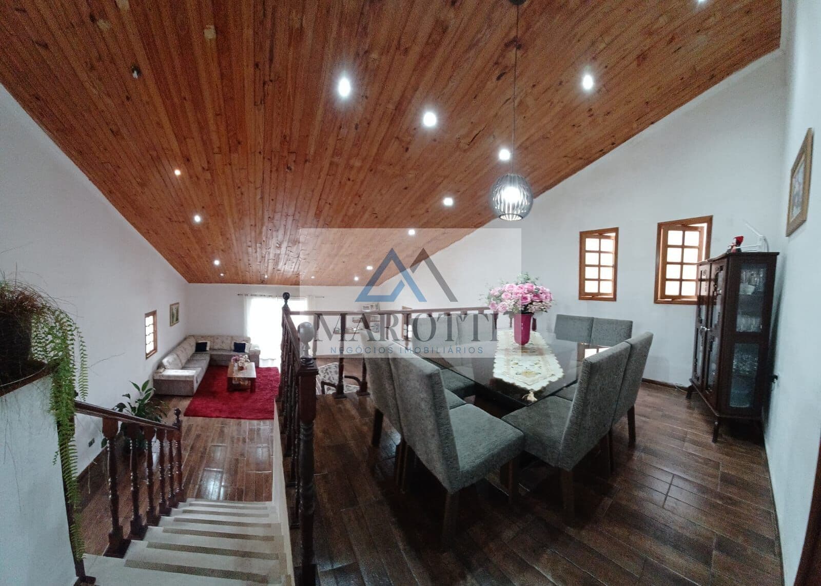 Casa à Venda no Condomínio Real Park- Caieiras/SP