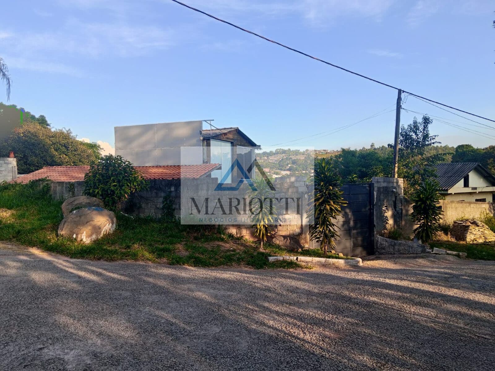 CASA COM PISCINA EM JUNDIAZINHO – MAIRIPORÃ/SP
