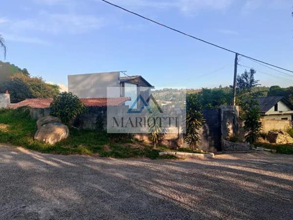 CASA COM PISCINA EM JUNDIAZINHO – MAIRIPORÃ/SP