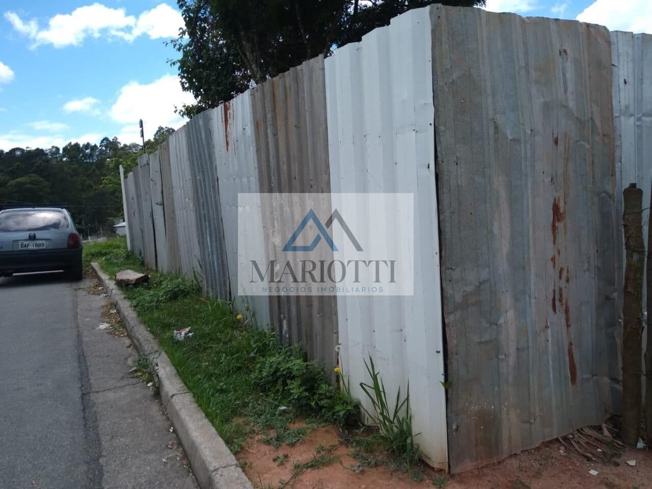 Terreno à Venda em Terra Preta - 300m²