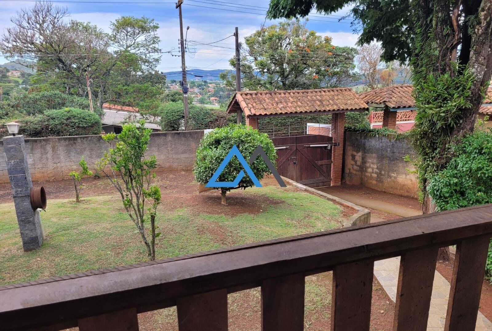 CHÁCARA À VENDA – 1.000m² | CASA TÉRREA COM PISCINA