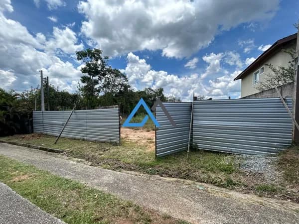 Terreno dentro do residencial Iporã com 1.359 m², Mairiporã/SP