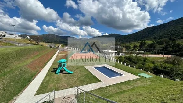 Terreno à Venda no Condomínio Lamis – Atibaia/SP | Vista Panorâmica para Área Verde