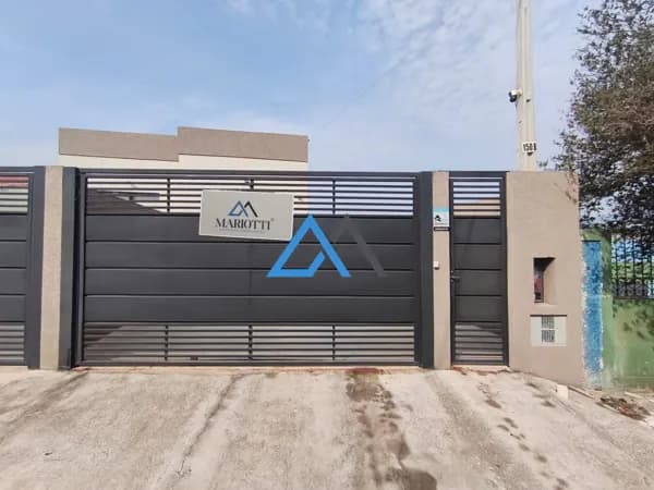 Casa à Venda em Atibaia com 3 Dormitórios e 3 Vagas de Garagem