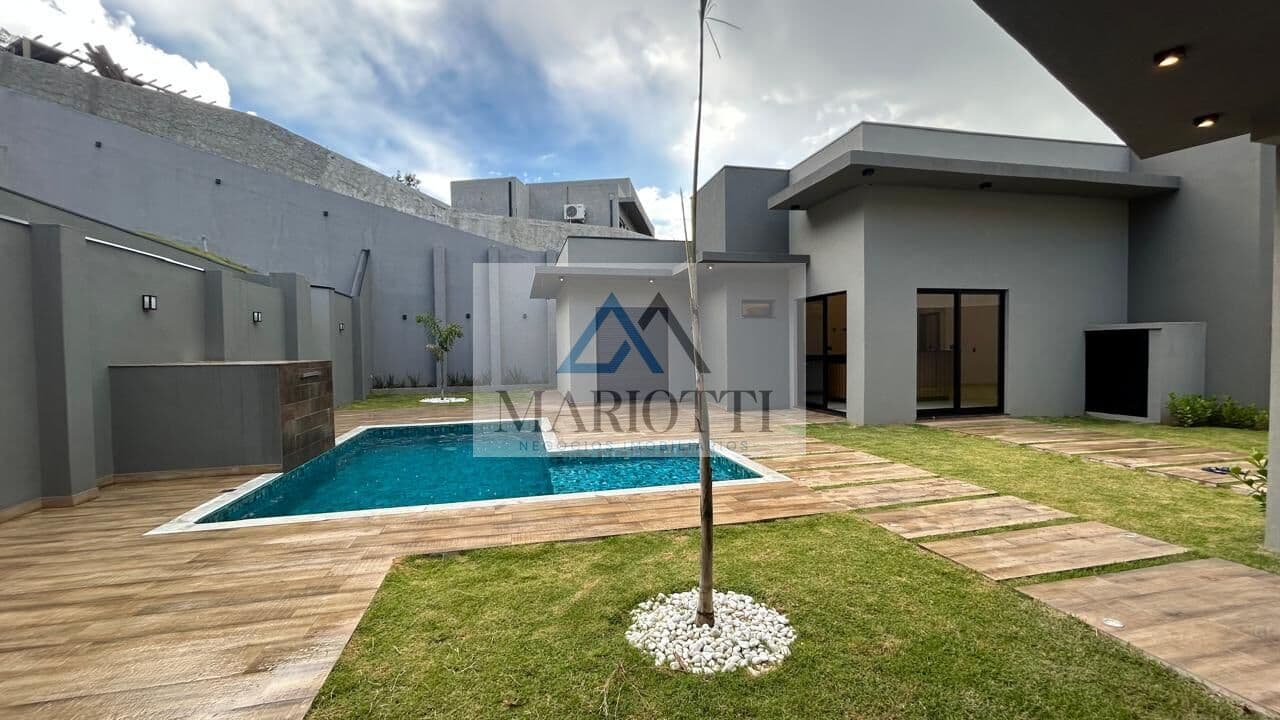 Casa Térrea de Alto Padrão com Piscina – Condomínio Quintas da Boa Vista Atibaia