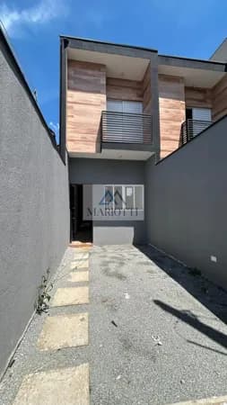 Sobrado à venda no bairro Portal das Alamedas, em Franco da Rocha-SP.