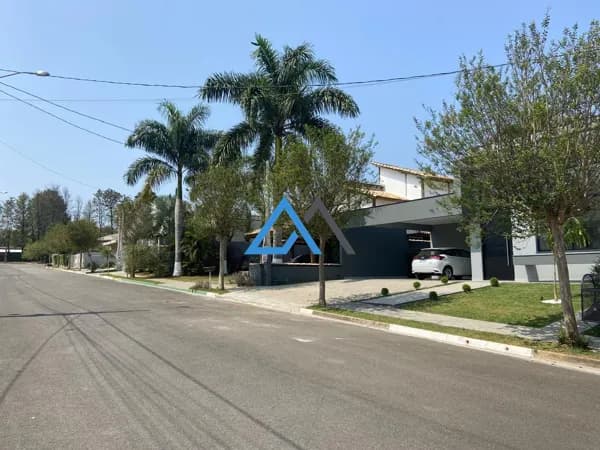 Casa Térrea com piscina de Alto Padrão – Condomínio Shamballa II | Atibaia/SP