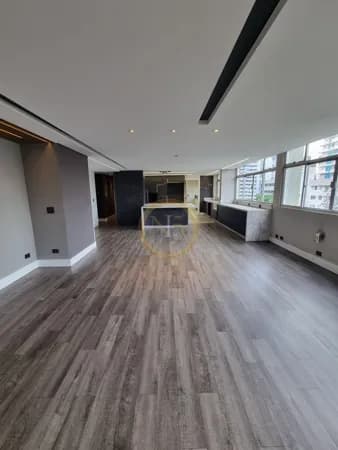 Apartamento à Venda no Batel | 2 Vagas de Garagem | Ed. Janaína – Curitiba/PR