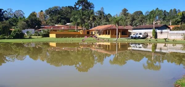 Chácara dos Sonhos com Lago, Piscina e Espaço Gourmet