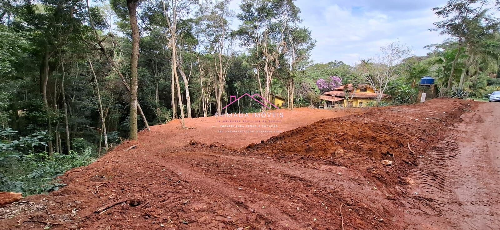 Terreno em Condomínio fechado com infraestrutura de clube á venda em Ibiúna