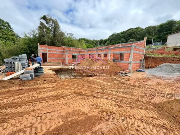 Oportunidade Única: Casa em Construção em Ibiúna com Lazer Completo