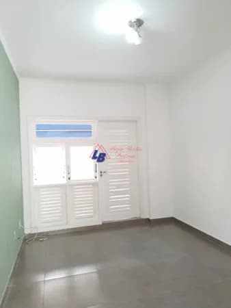 Apartamento terreo com quintal