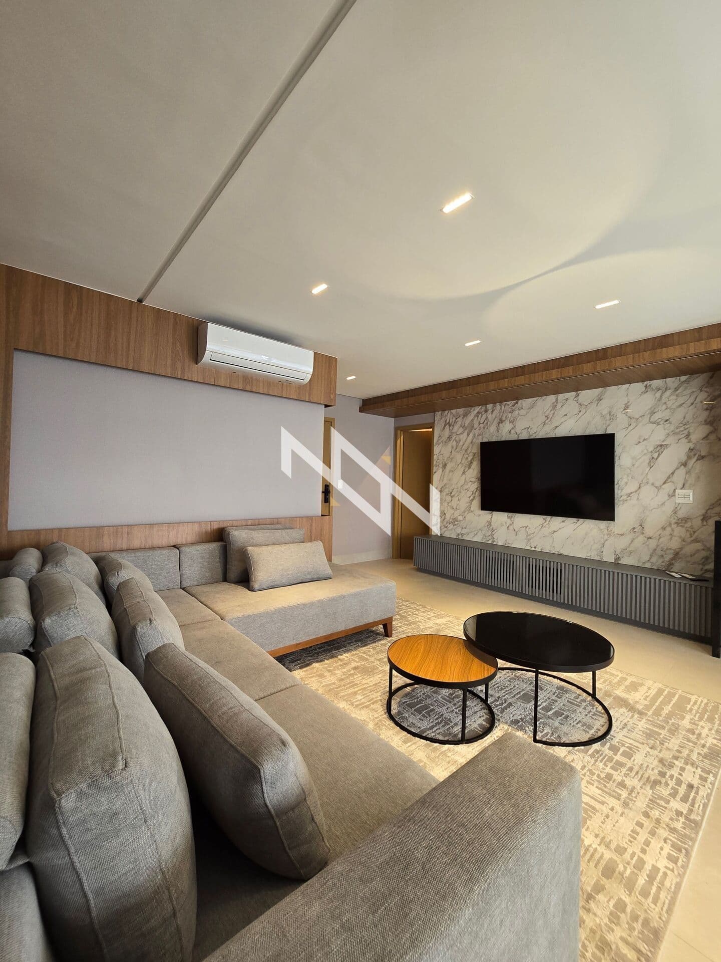 Apartamento mobiliado 3 suítes - Setor Bueno