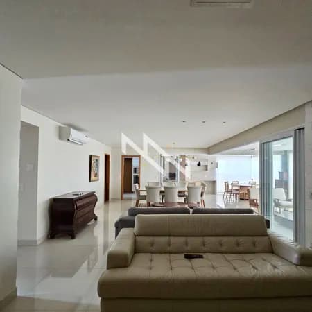 Apartamento 4 Suítes em frente a praça T-23 - Setor Bueno