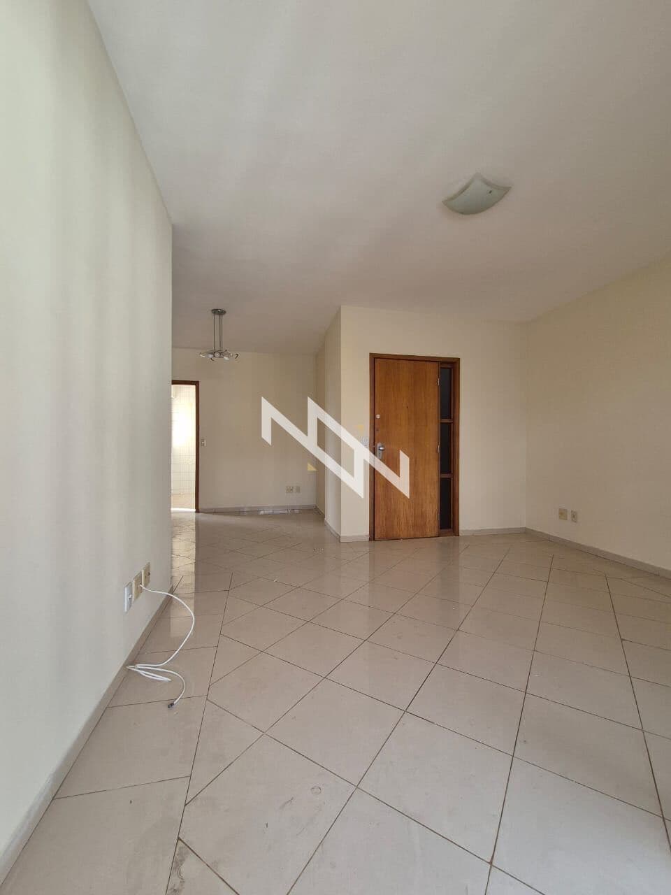 Apartamento 3 quartos (1 suíte) - Ao lado da praça da nova suiça
