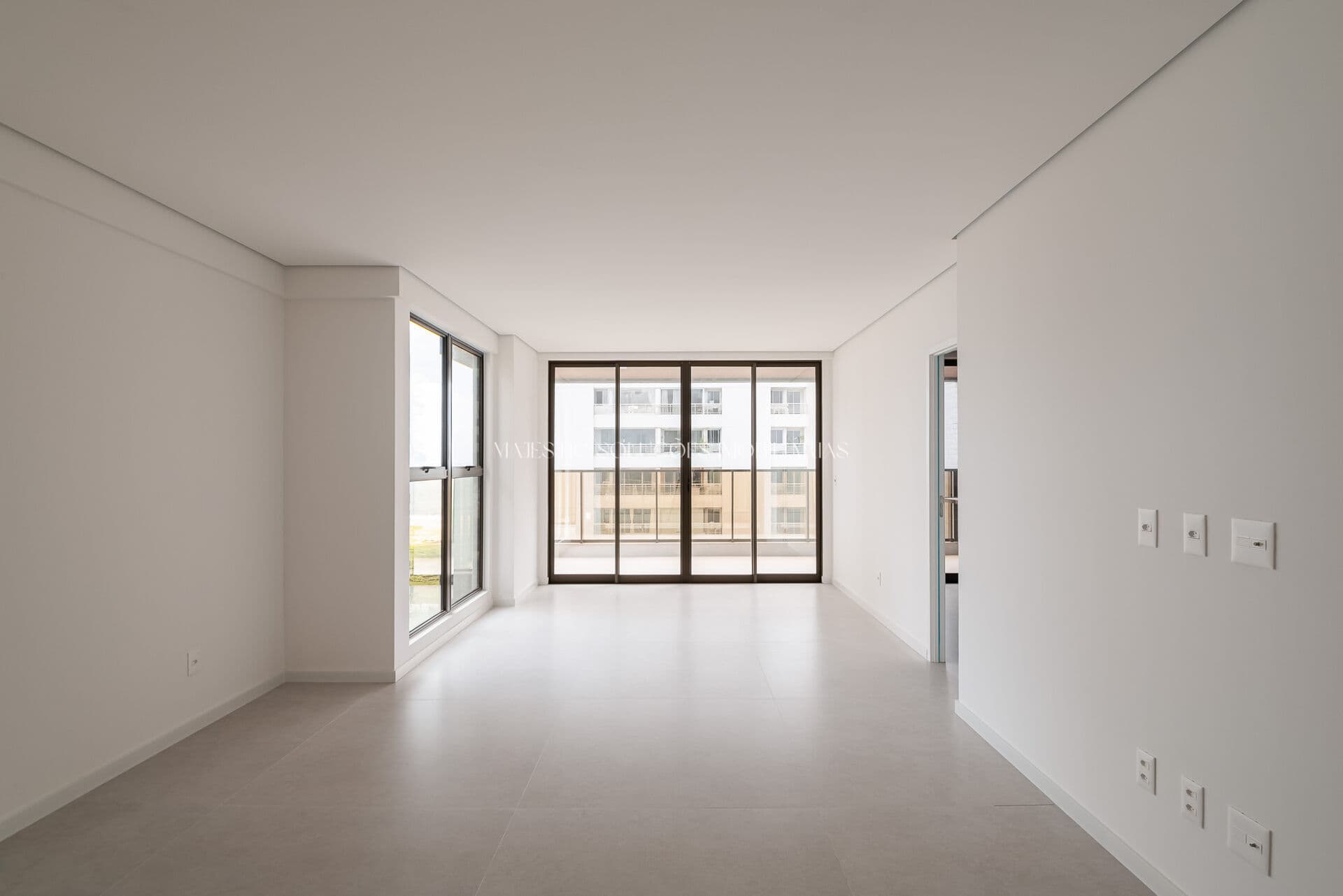 QUARTIER 22 | APARTAMENTO ALTO PADRÃO - PARA VENDA NA PENÍNSULA COM 04 SUÍTES